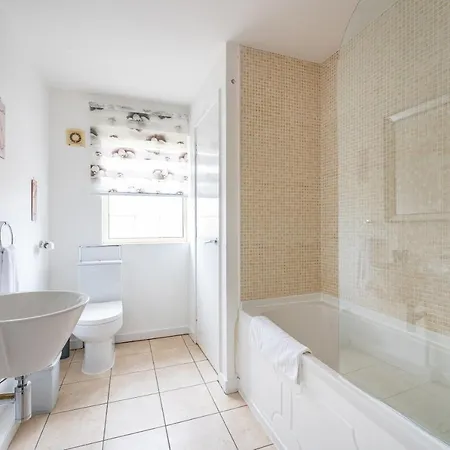 Rb27r For Your Most Relaxed & Cosy Free Parking Free Fast Wifi Homestay